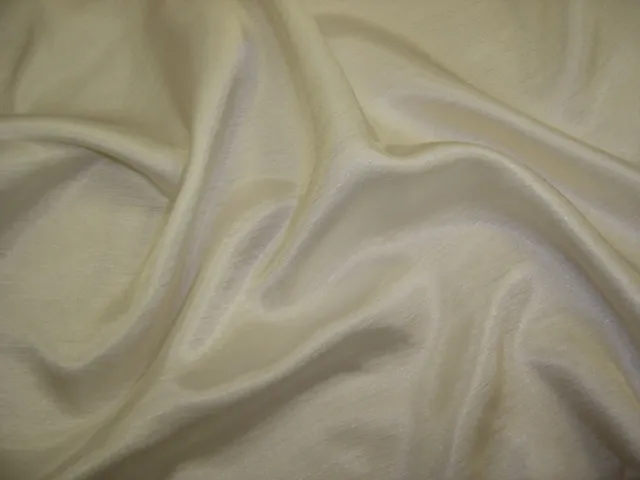 126" Rnd Majestic White rental - thumbnail view 2