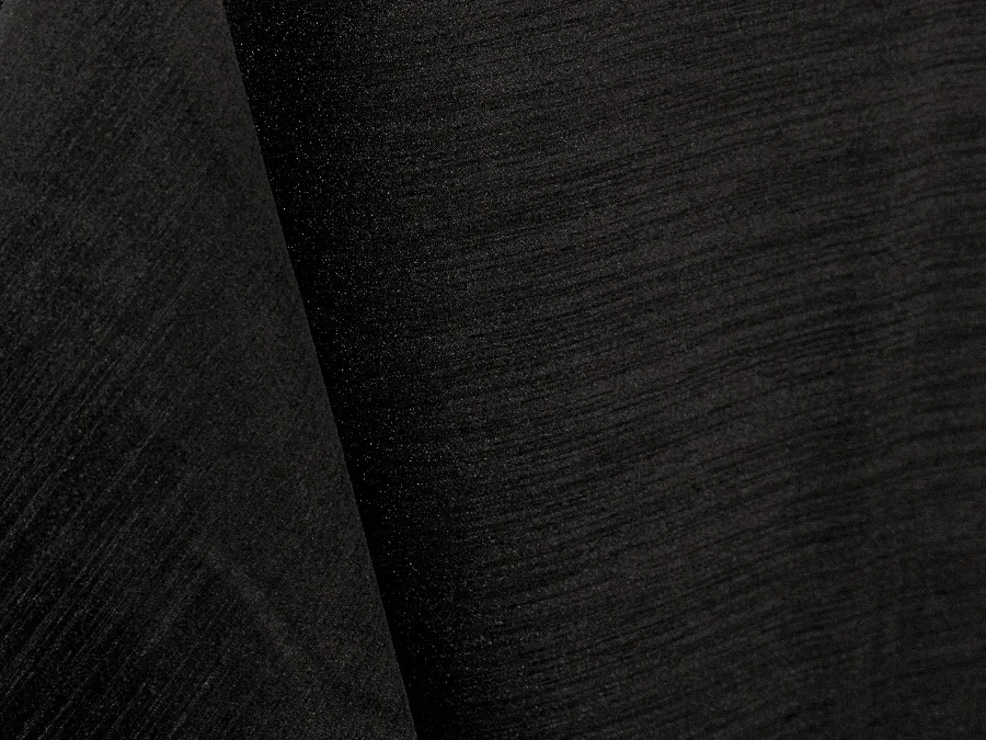 132" Rnd Majestic Black main view